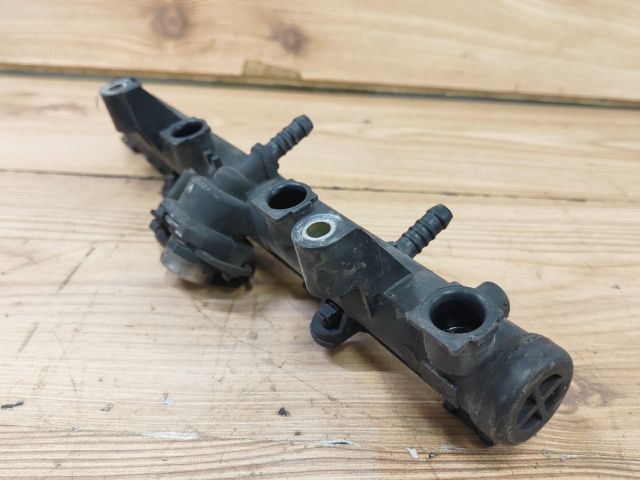 bontott SEAT IBIZA II Porlasztó Sor / Híd