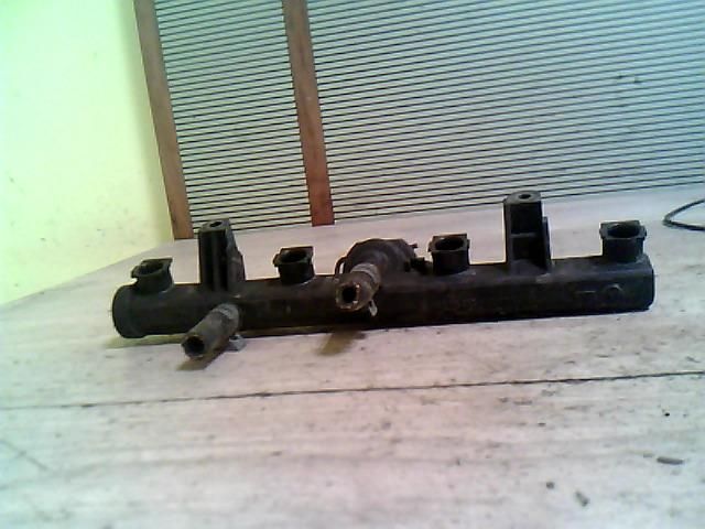 bontott SEAT IBIZA II Porlasztó Sor / Híd