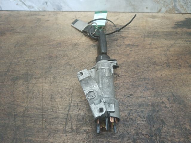 bontott SEAT IBIZA II Gyújtáskapcsoló Házzal