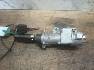 bontott SEAT IBIZA II Gyújtáskapcsoló Házzal