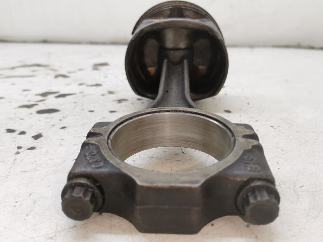 bontott SEAT IBIZA II Dugattyú és Hajtókar