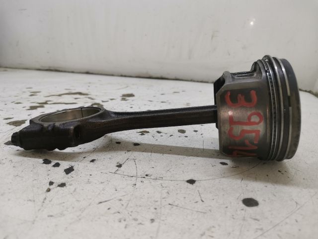 bontott SEAT IBIZA II Dugattyú és Hajtókar