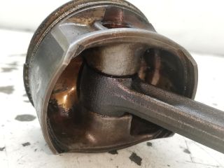 bontott SEAT IBIZA II Dugattyú és Hajtókar