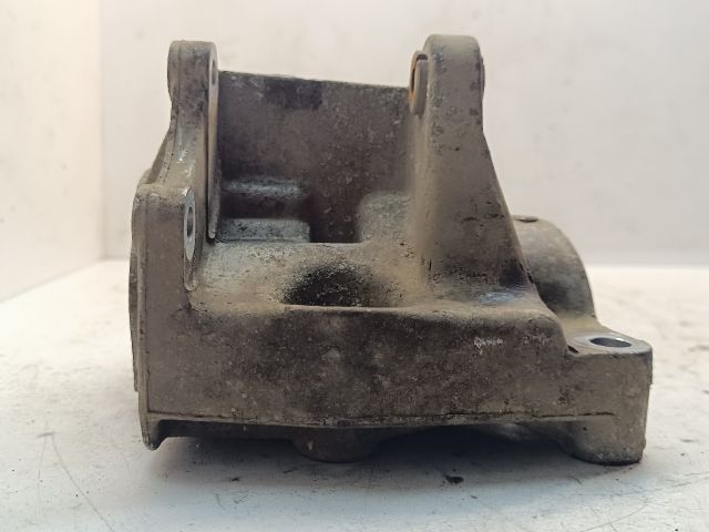 bontott SEAT IBIZA II Generátor Tartó Bak