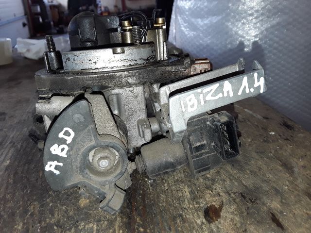 bontott SEAT IBIZA II Központi Injektor