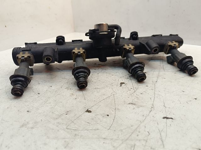 bontott SEAT IBIZA II Porlasztó Sor / Híd