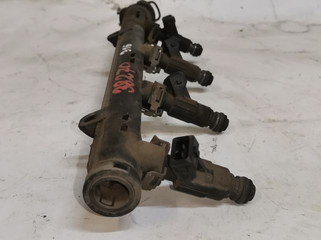 bontott SEAT IBIZA II Porlasztó Sor / Híd