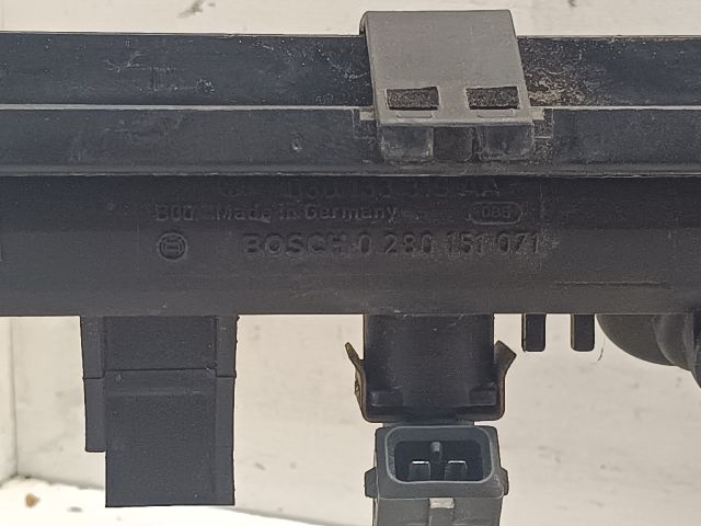 bontott SEAT IBIZA II Porlasztó Sor / Híd