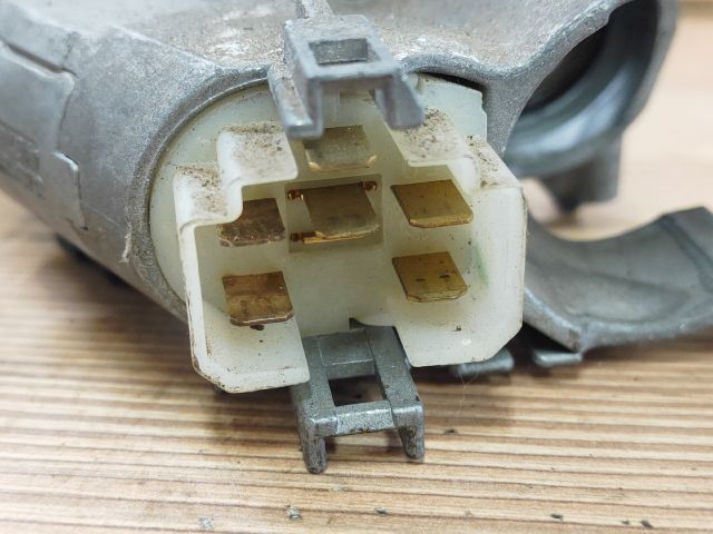 bontott SEAT IBIZA II Gyújtáskapcsoló Házzal