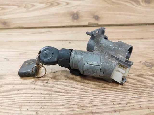 bontott SEAT IBIZA II Gyújtáskapcsoló Házzal