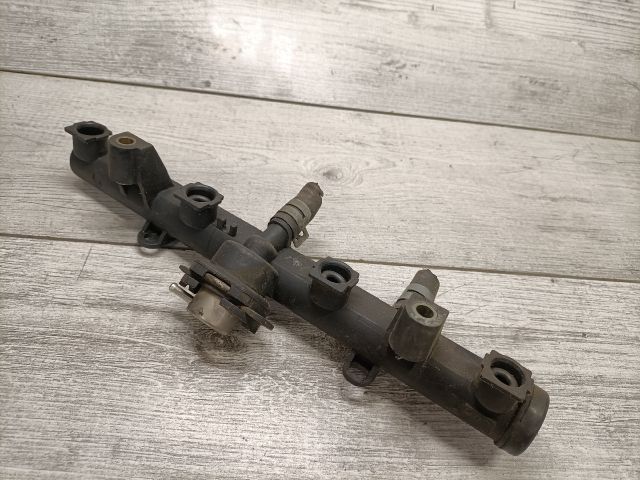 bontott SEAT IBIZA II Porlasztó Sor / Híd