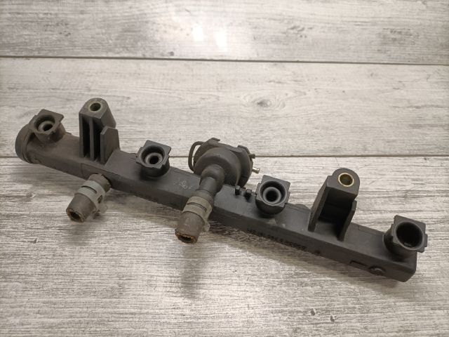 bontott SEAT IBIZA II Porlasztó Sor / Híd