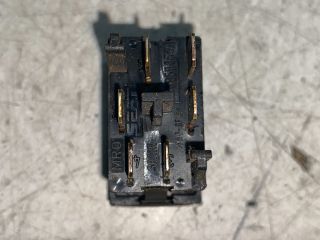 bontott SEAT IBIZA II Bal első Ablakemelő Kapcsoló