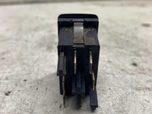 bontott SEAT IBIZA II Bal első Ablakemelő Kapcsoló