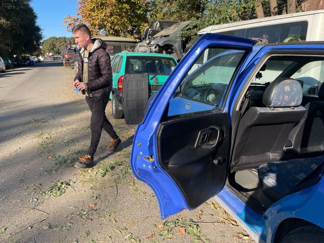 bontott SEAT IBIZA II Bal hátsó Ajtó (Üres lemez)