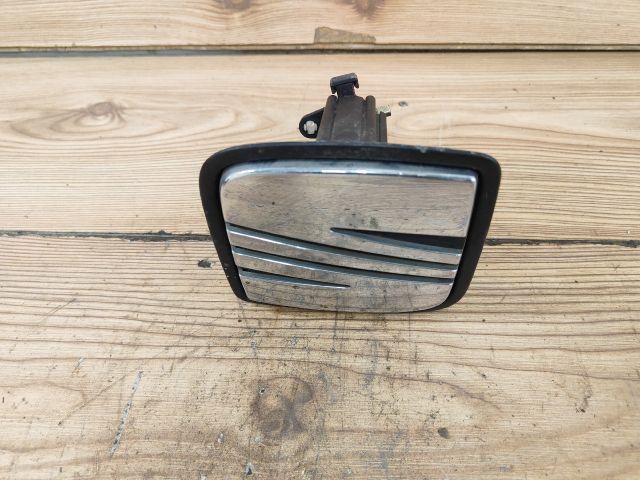 bontott SEAT IBIZA II Csomagtér Nyitó Kar / Gomb