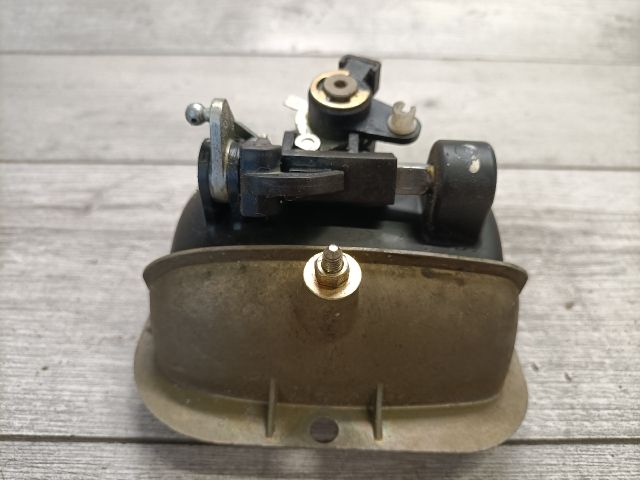 bontott SEAT IBIZA II Csomagtér Nyitó Kar / Gomb