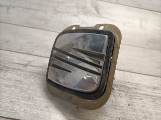 bontott SEAT IBIZA II Csomagtér Nyitó Kar / Gomb