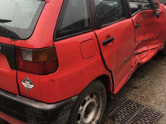 bontott SEAT IBIZA II Csomagtérajtó Ajtóhatároló