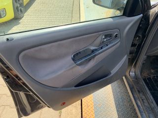 bontott SEAT IBIZA II Csomagtérajtó Kárpit