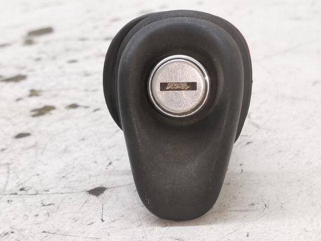 bontott SEAT IBIZA II Csomagtérajtó Kilincs