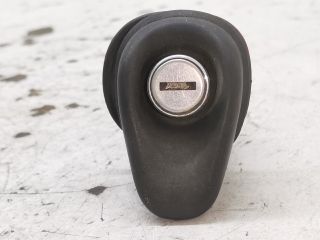 bontott SEAT IBIZA II Csomagtérajtó Kilincs