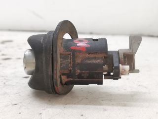 bontott SEAT IBIZA II Csomagtérajtó Kilincs