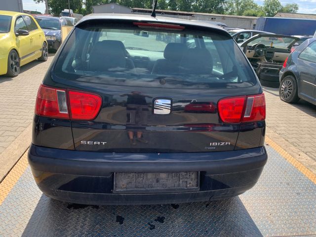 bontott SEAT IBIZA II Csomagtérajtó (Üres lemez)