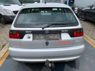 bontott SEAT IBIZA II Csomagtérajtó (Üres lemez)