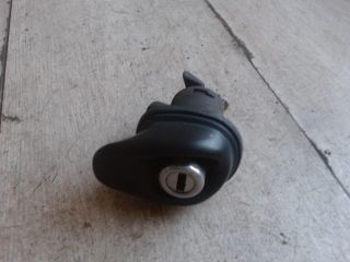 bontott SEAT IBIZA II Csomagtérajtó Zárbetét