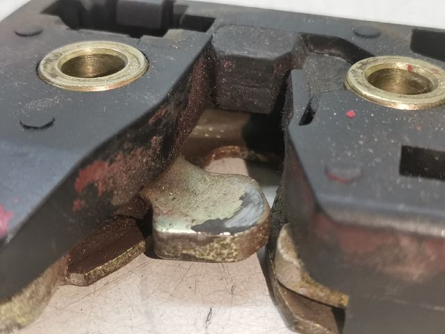 bontott SEAT IBIZA II Csomagtérajtó Zárszerkezet