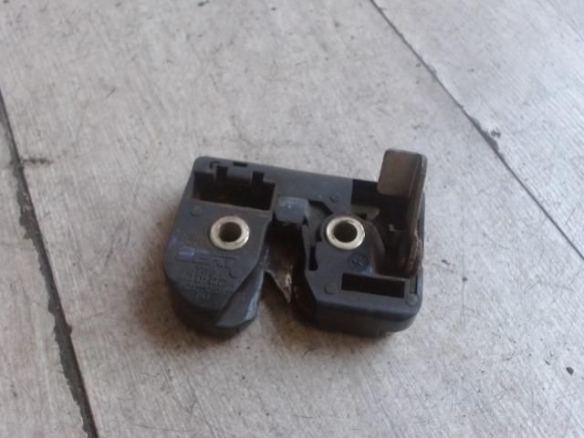 bontott SEAT IBIZA II Csomagtérajtó Zárszerkezet