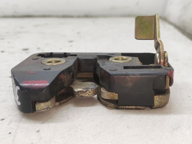 bontott SEAT IBIZA II Csomagtérajtó Zárszerkezet