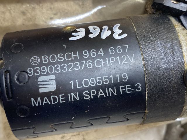 bontott SEAT IBIZA II Első Ablaktörlő Szerkezet Motorral