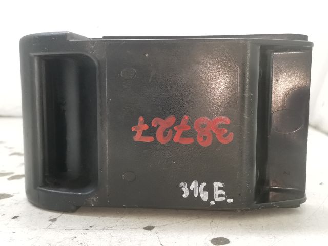 bontott SEAT IBIZA II Első Hamutartó