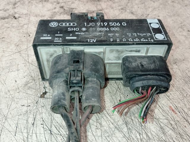 bontott SEAT IBIZA II Izzító Relé