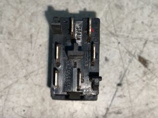 bontott SEAT IBIZA II Jobb első Ablakemelő Kapcsoló