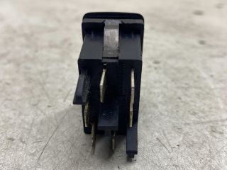 bontott SEAT IBIZA II Jobb első Ablakemelő Kapcsoló