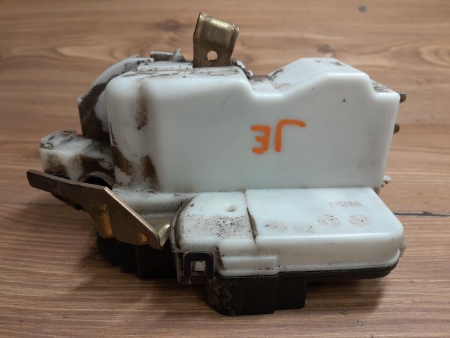 bontott SEAT IBIZA II Jobb első Ajtózár