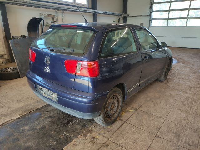 bontott SEAT IBIZA II Jobb első Belső Küszöb Burkolat