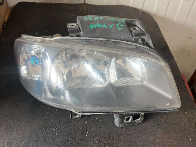 bontott SEAT IBIZA II Jobb Fényszóró
