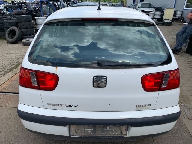 bontott SEAT IBIZA II Kalaptartó