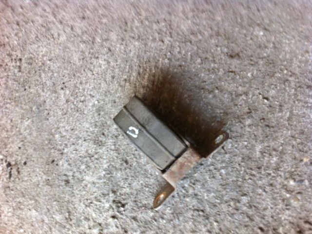 bontott SEAT IBIZA II Kipufogó Tartó