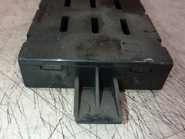 bontott SEAT IBIZA II Középső Szemüvegtartó