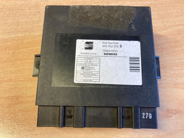 bontott SEAT IBIZA II Központizár Elektronika