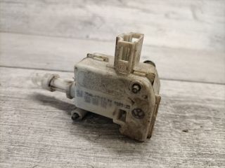 bontott SEAT IBIZA II Központizár Motor Csomagtérajtó