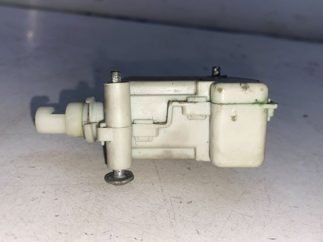 bontott SEAT IBIZA II Központizár Motor Csomagtérajtó