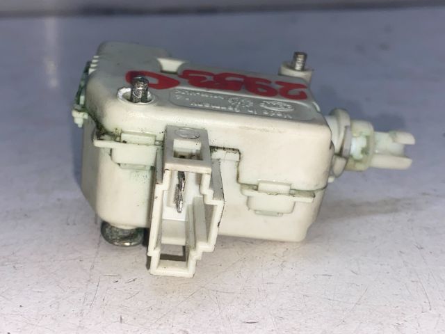 bontott SEAT IBIZA II Központizár Motor Csomagtérajtó