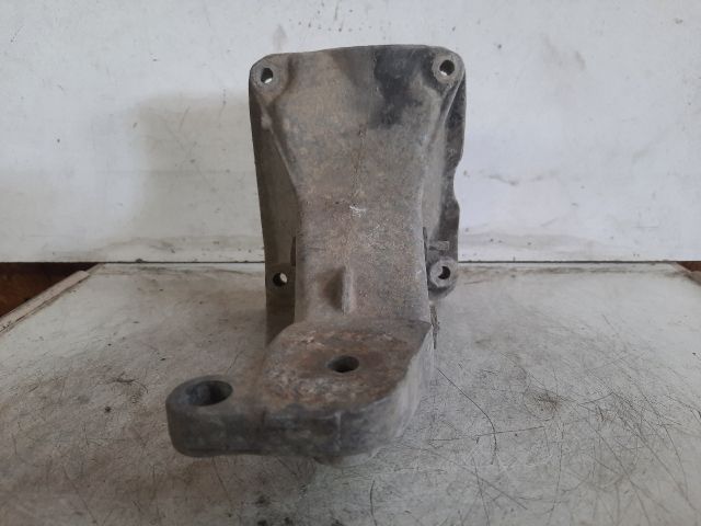 bontott SEAT IBIZA II Motor Tartó Bak (Fém)