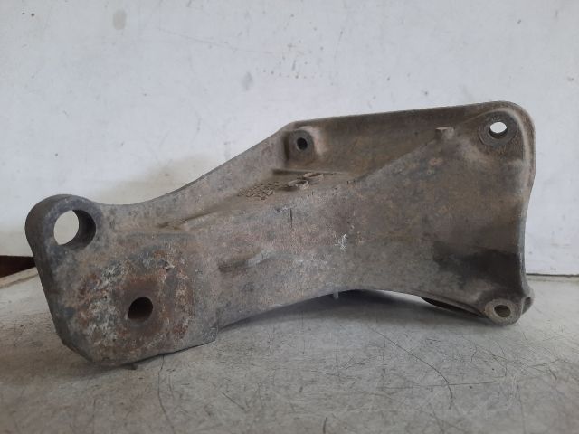bontott SEAT IBIZA II Motor Tartó Bak (Fém)